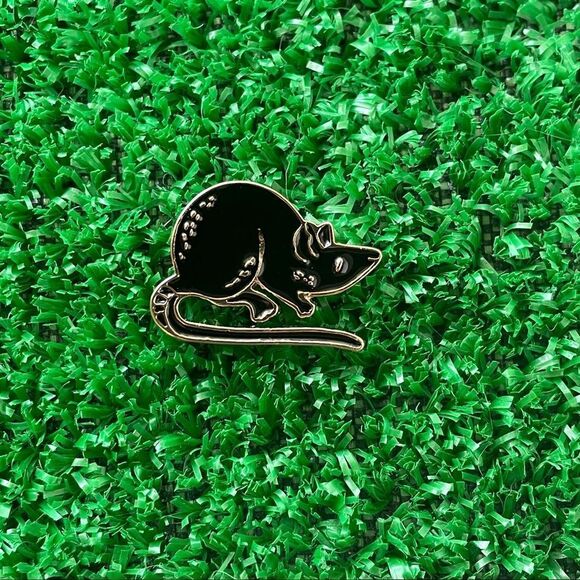 Black Rat Enamel Pin/ Brooch Lapel - Picture 6 of 6